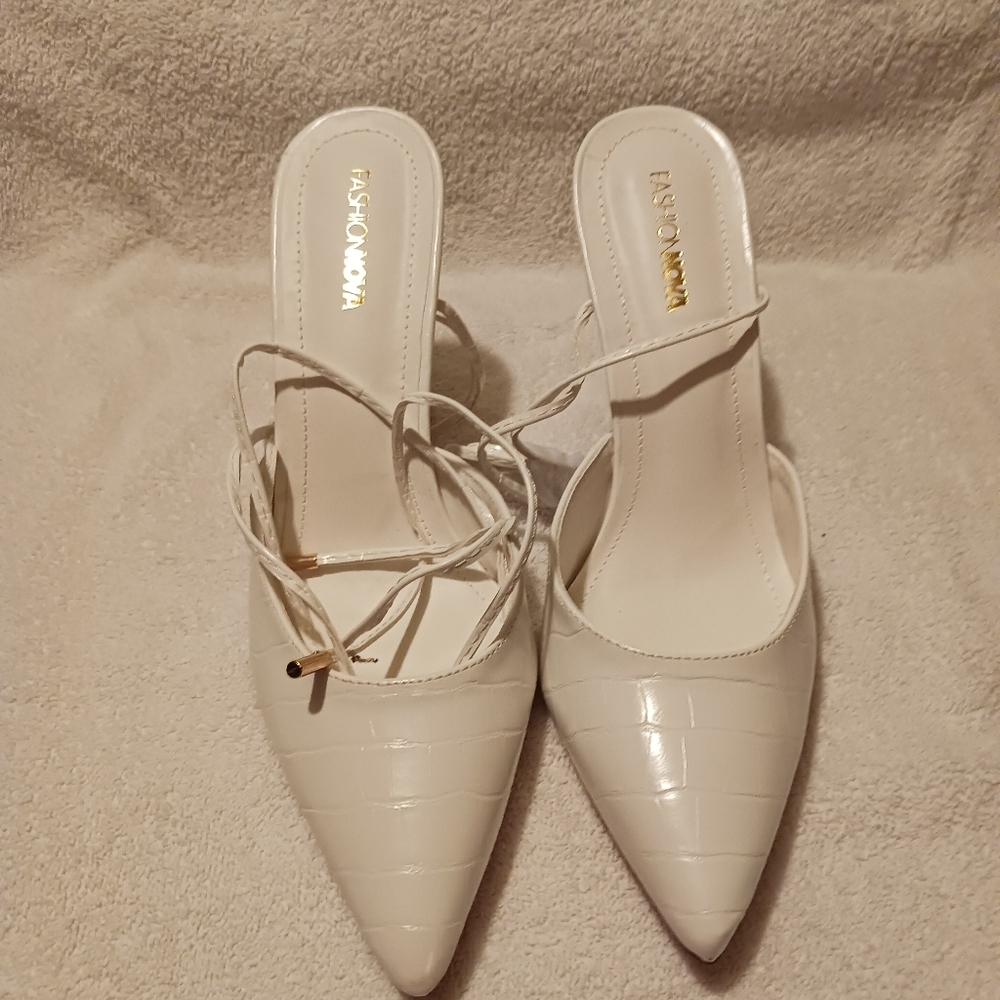 Women's shoes